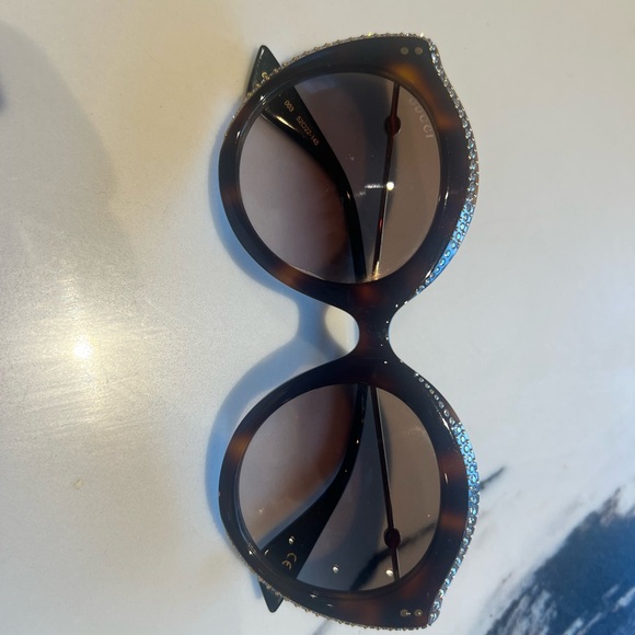 Gucci Rare Brown Sunglasses with Crystal Details - Picture 2 of 7